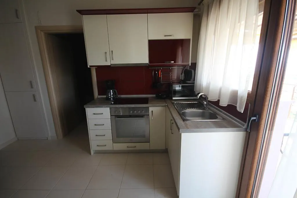 Halkidiki Aggelos Apartments 플로지타