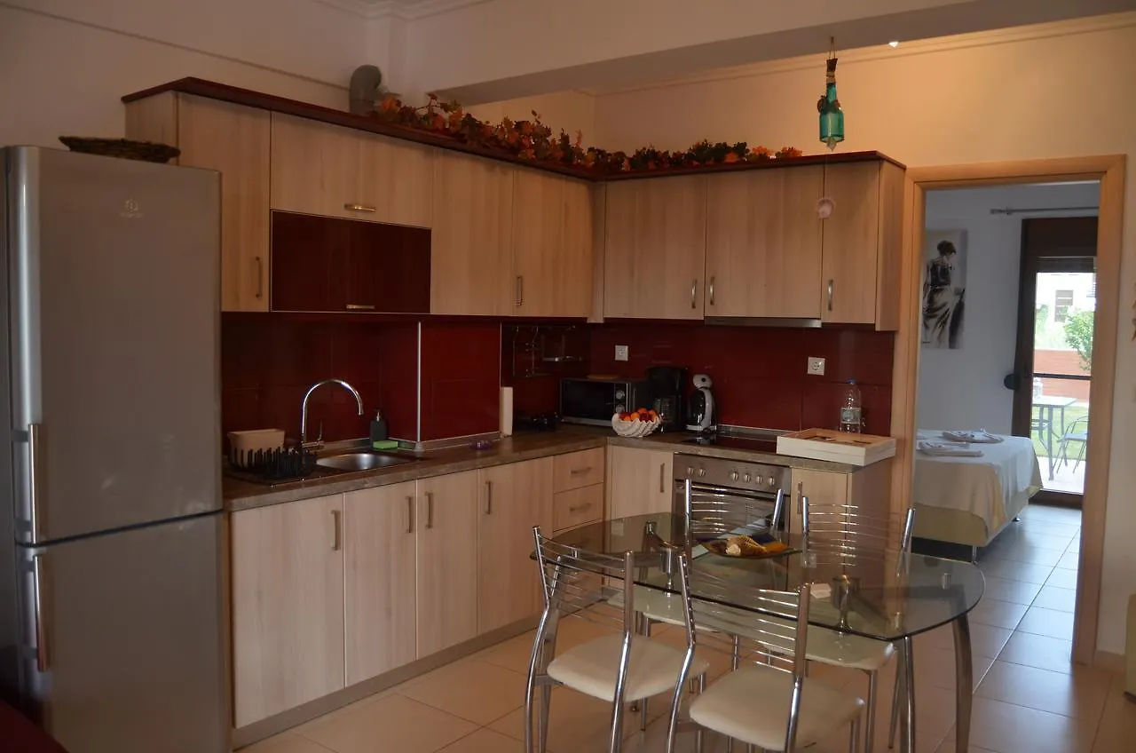 Halkidiki Aggelos Apartments 플로지타