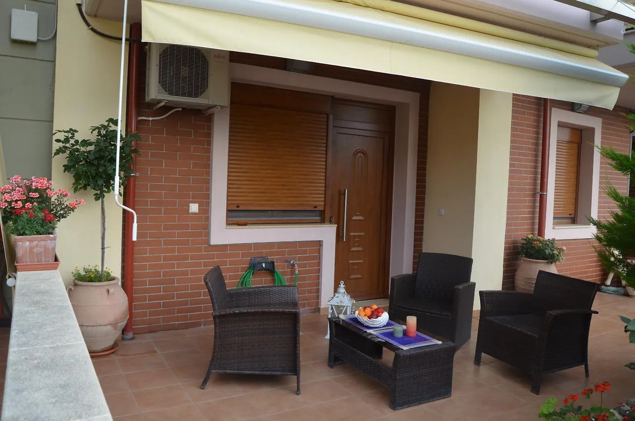 Halkidiki Aggelos Apartments 플로지타